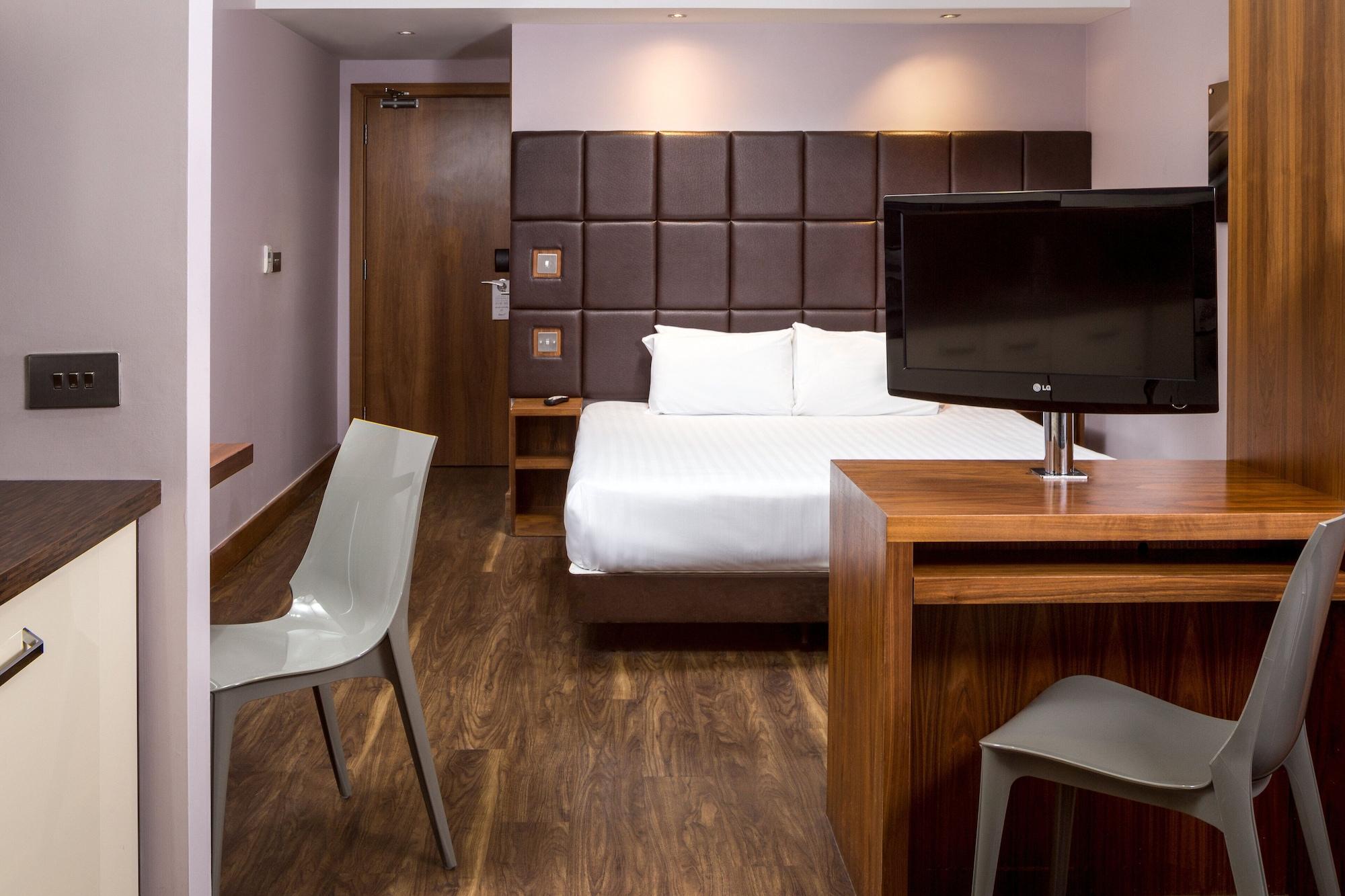 Roomzzz Leeds City Εξωτερικό φωτογραφία