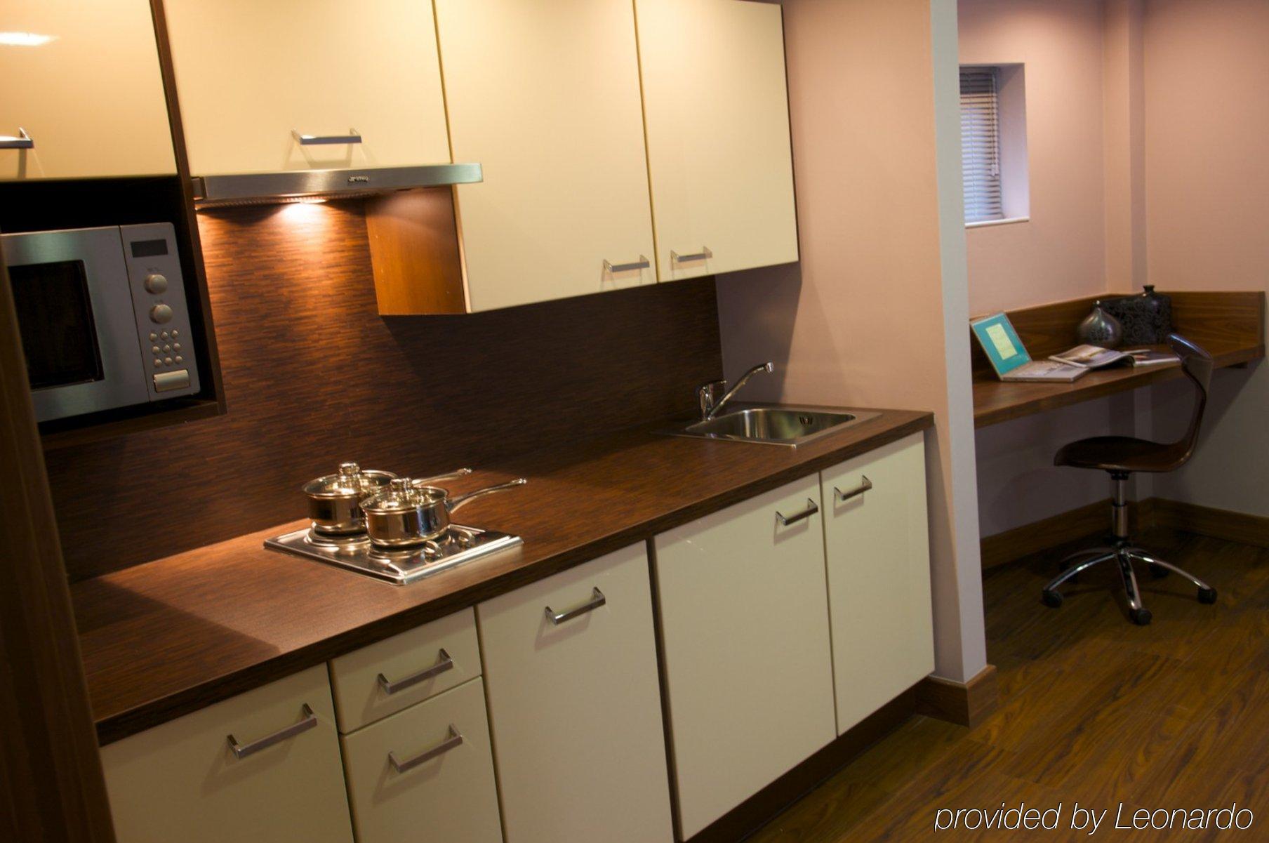 Roomzzz Leeds City Εξωτερικό φωτογραφία