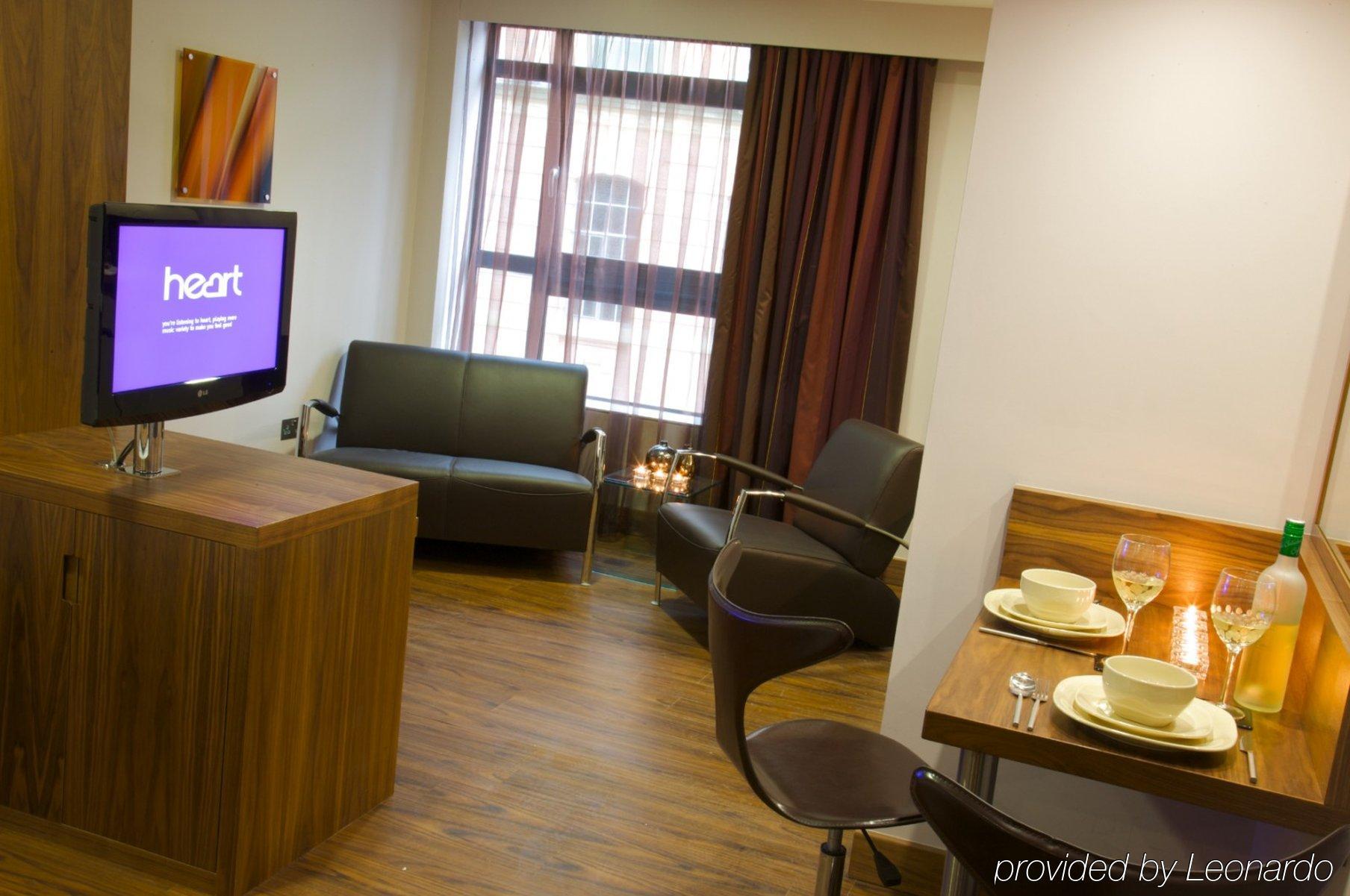 Roomzzz Leeds City Εξωτερικό φωτογραφία