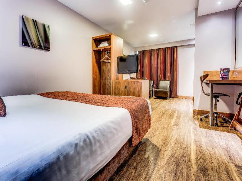 Roomzzz Leeds City Εξωτερικό φωτογραφία